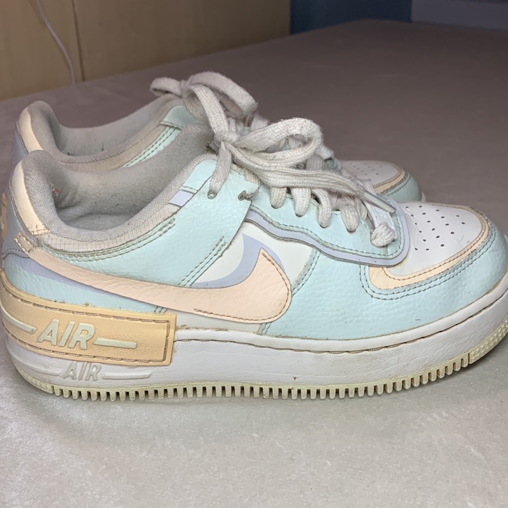 Nike Air Force 1 Shadow ‘Sail barely green’ with crimson tint women’s 6.5 pink